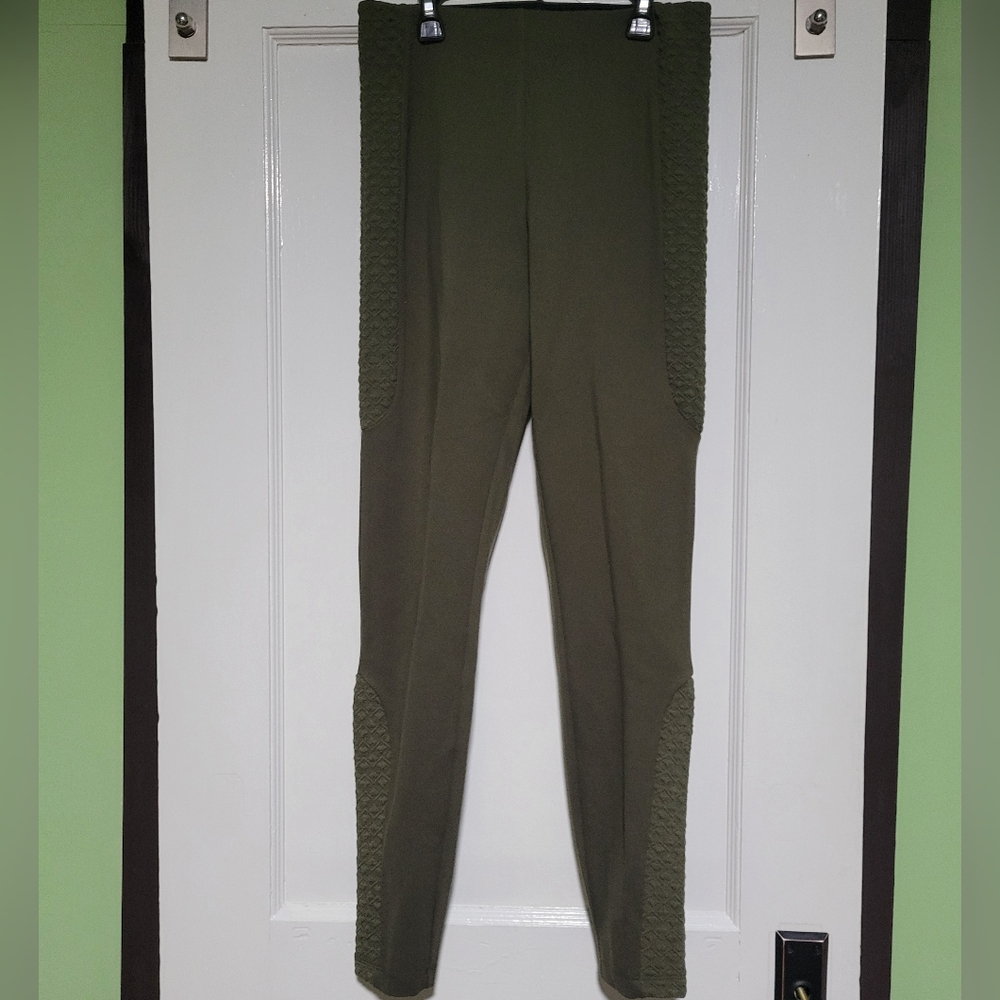 Lyssé New York Army Green Leggings Sz Small